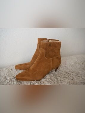Veronica Beard Tan Suede Pointed Kitten-Heel Ankle Booties